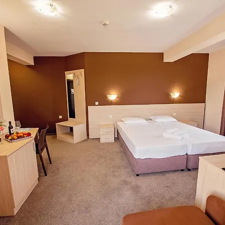 Santa Maria Hotel 2*