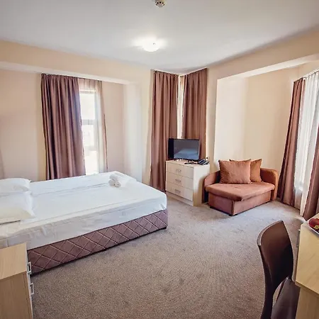 Santa Maria Hotel 2*