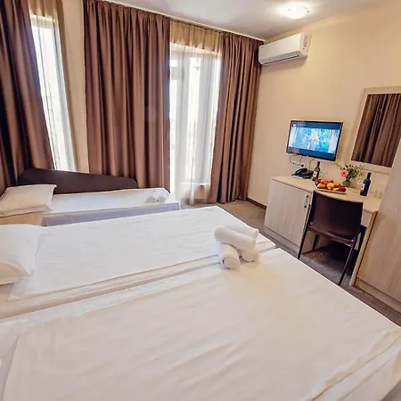 Santa Maria Hotel 2*